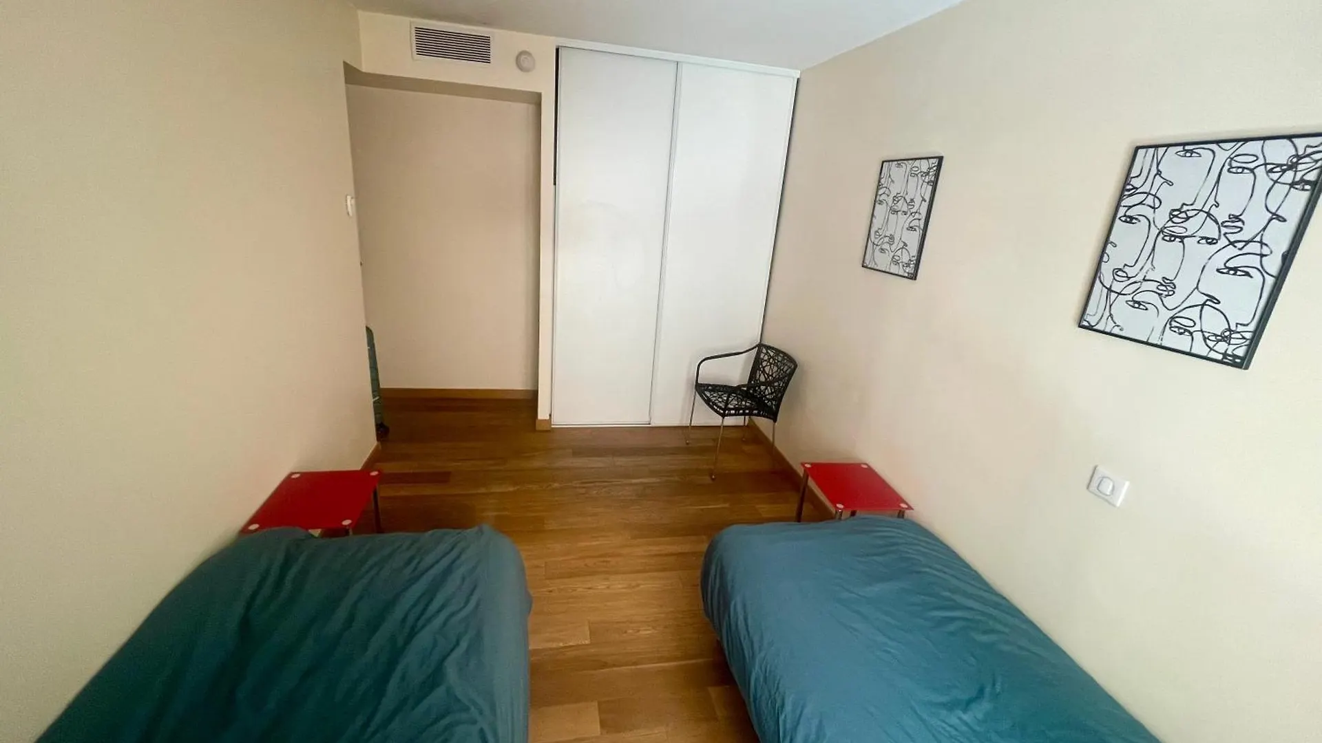 Jolie 3 Pieces Avec Terrasse Au Vieux Port, A 2 Pas Des Plages Et Du Palais. 칸느 프랑스